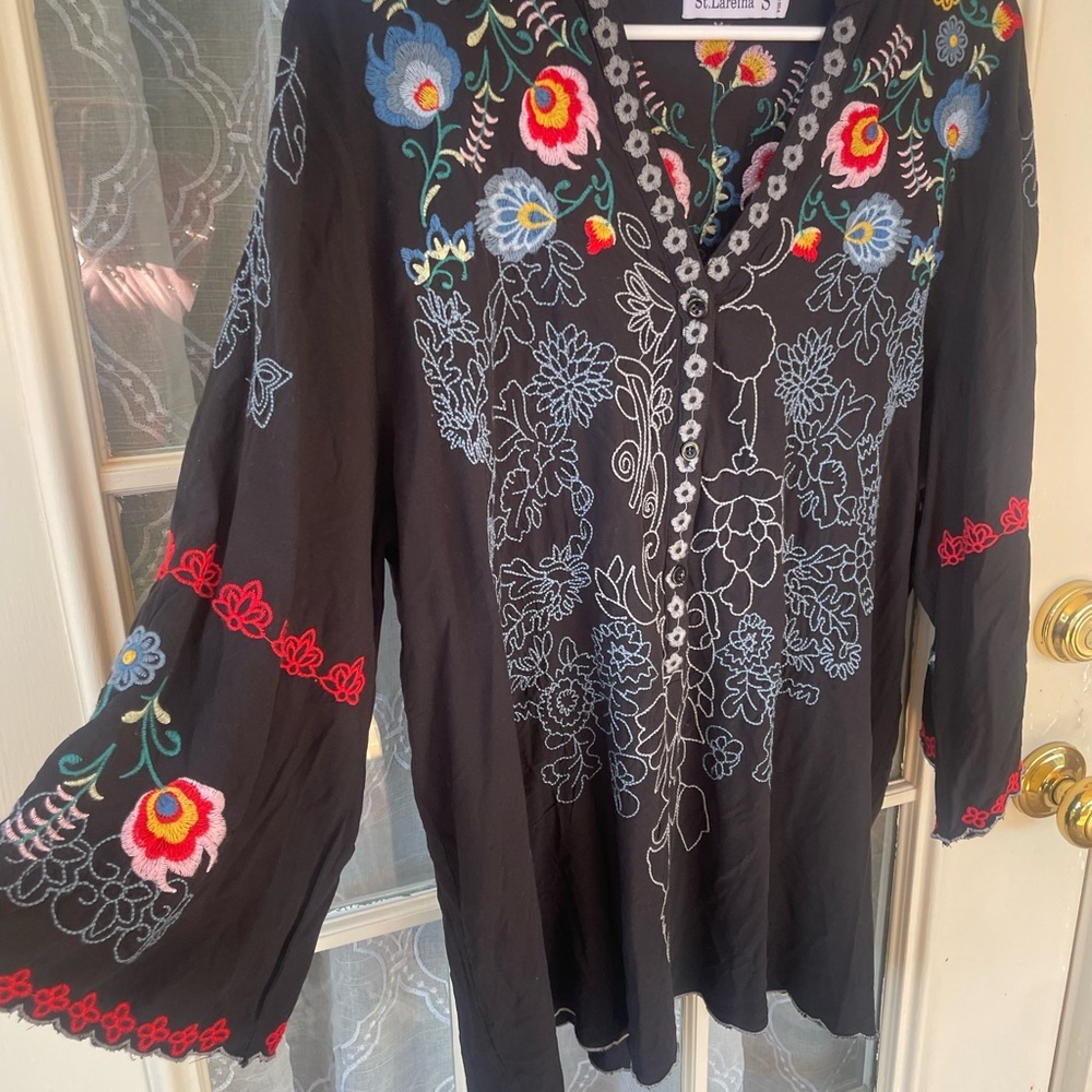 St. Lareina Embroidered Boho Blouse Top – Size Small 🌺